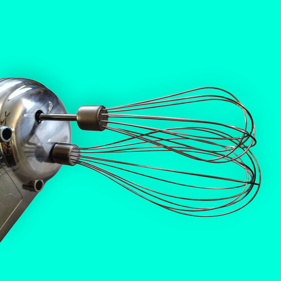 2 CUISINART Handheld Mixers - Picture 5 of 9